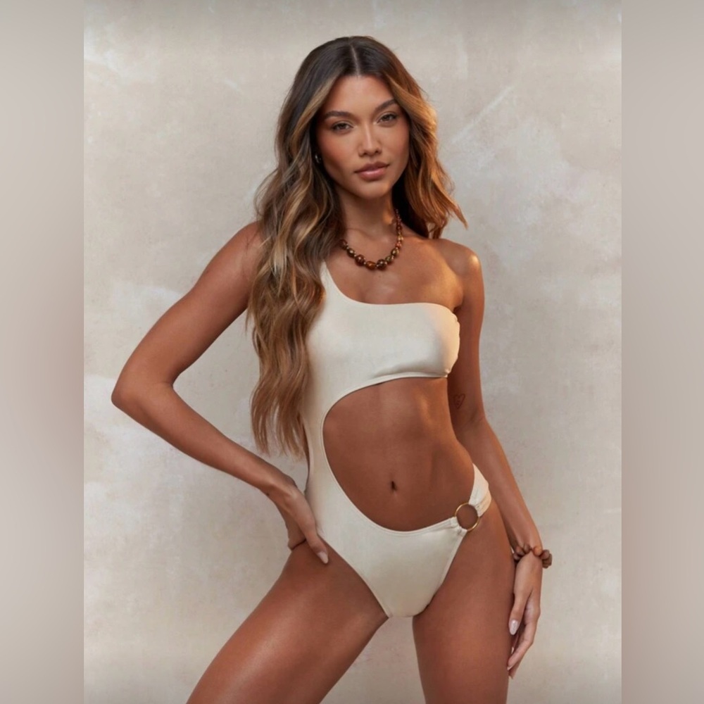 One-Shoulder Cutout Swimsuit